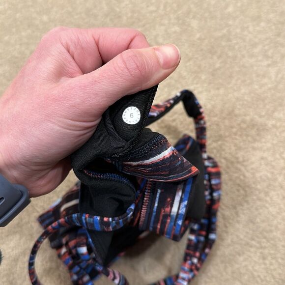 Lululemon Energy Bra B/C Cup Medium Support Women Size 6 - Picture 3 of 4